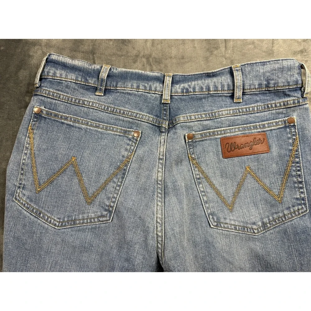 Wrangler Retro Slim Boot Jeans 33x32 Western Cowboy Light Wash